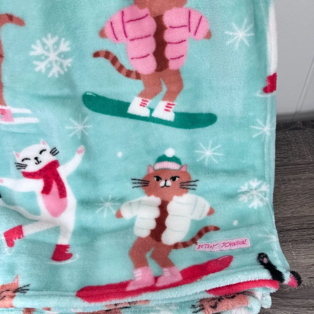 NEW Betsey Johnson Skiing Cats Christmas Blanket